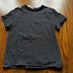 Lululemon striped T-shirt sz 6